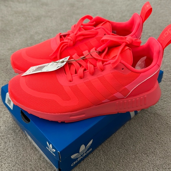 adidas Originals Other - 🆕 ADIDAS Multixj  Big Kid 'Turbo' GX2223,
Boys 6/ Women's 7.5
